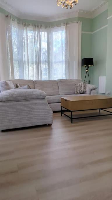 Entire Home In York City מראה חיצוני תמונה